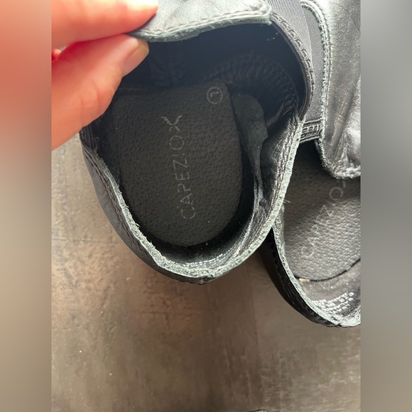 Capezio jazz shoes 7W Black Dance Shoes - Picture 2 of 7